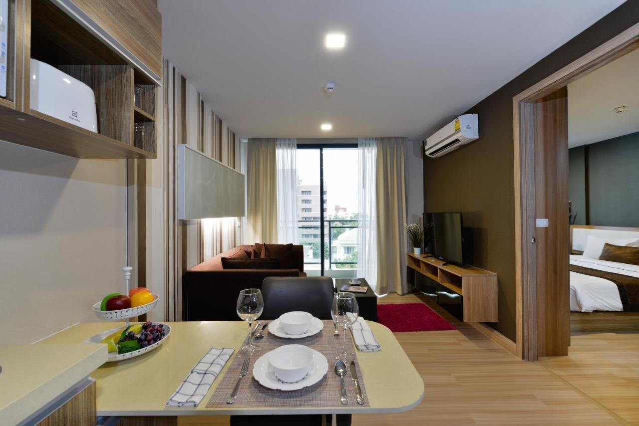 Ramada By Wyndham Bangkok Ten Ekamai Residences エクステリア 写真