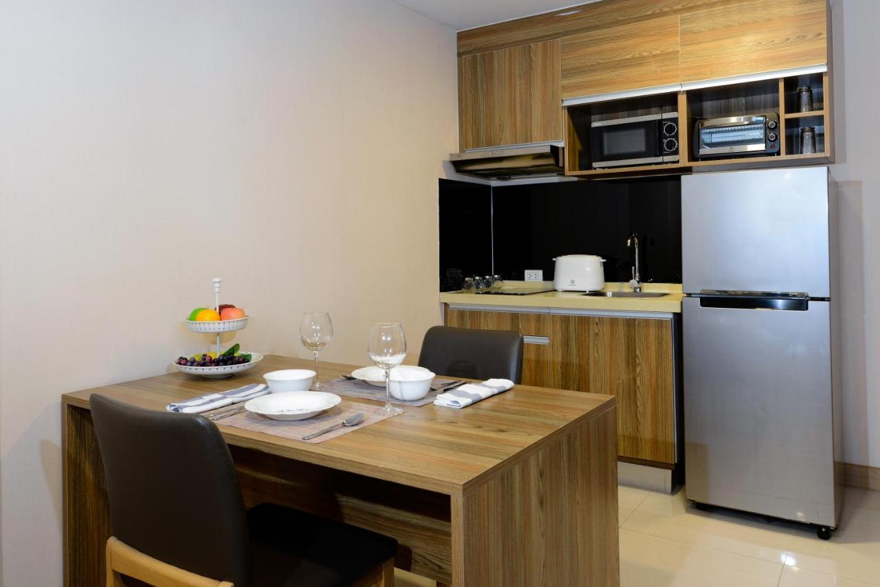 Ramada By Wyndham Bangkok Ten Ekamai Residences エクステリア 写真