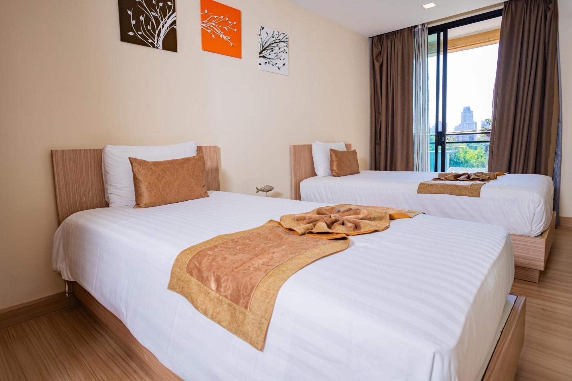 Ramada By Wyndham Bangkok Ten Ekamai Residences エクステリア 写真