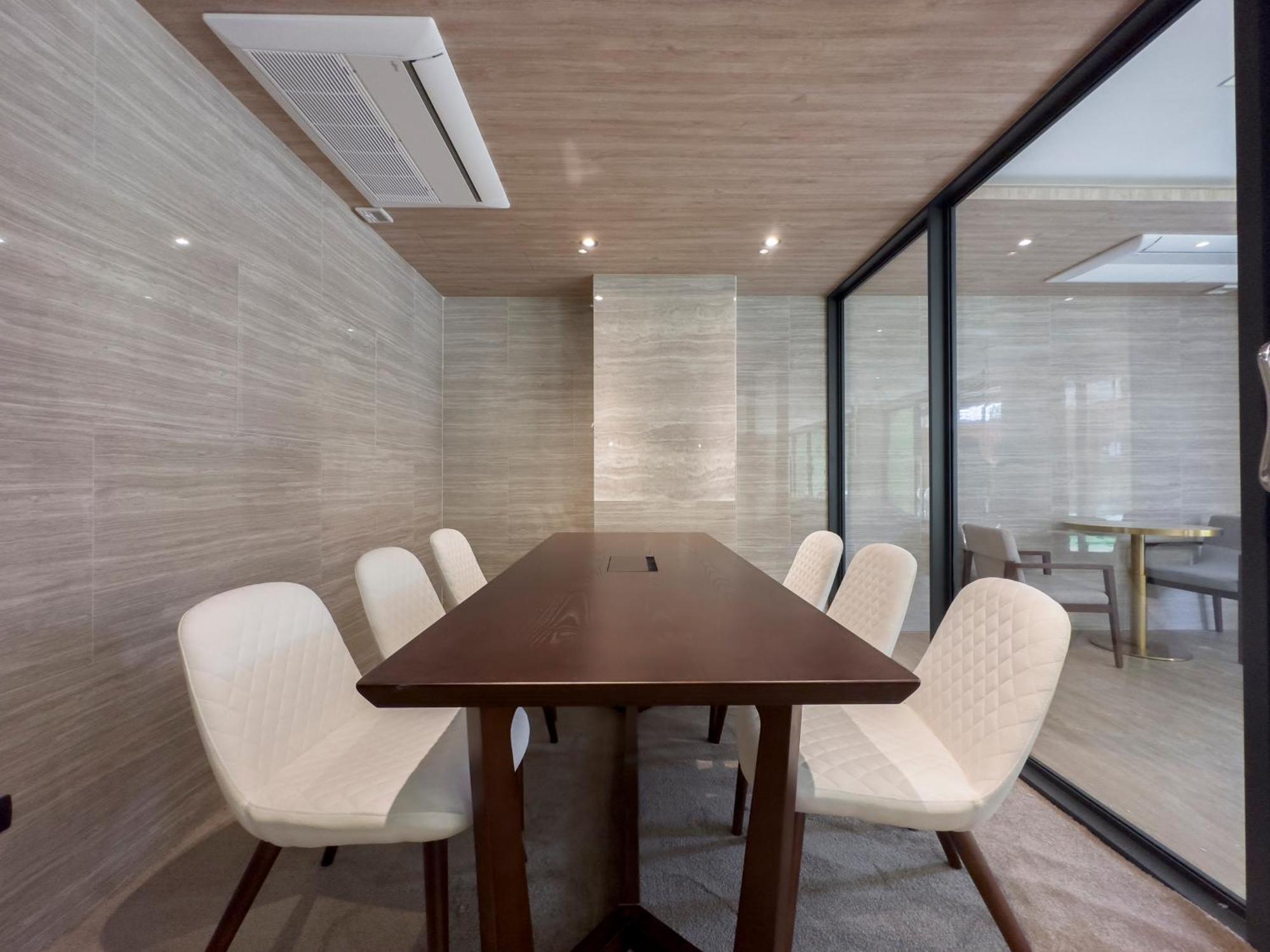 Ramada By Wyndham Bangkok Ten Ekamai Residences エクステリア 写真